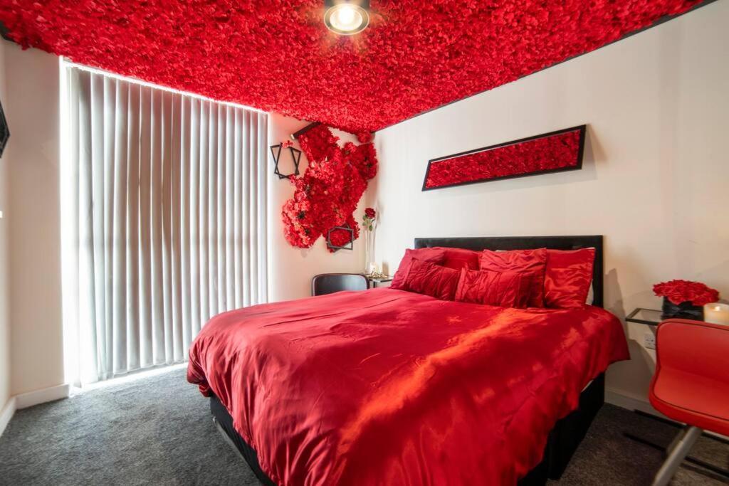 Romance In Leicester City Center Extérieur photo